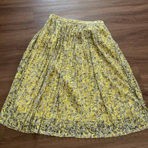 Who what WearWomen Skirt Size 6 NWOT - Picture 2 of 2